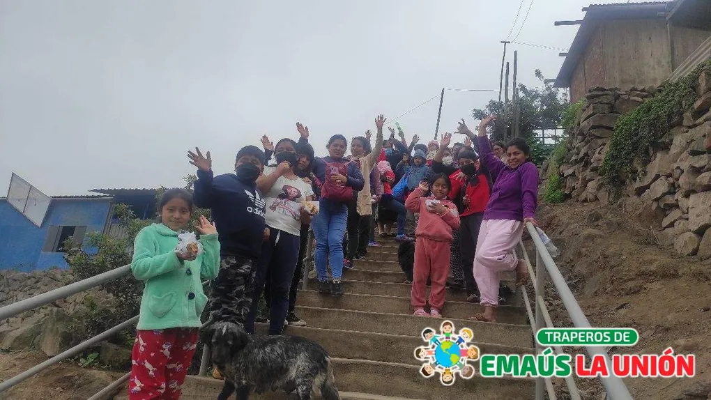 Dona en Santa María del Mar: Recojo Gratuito a Domicilio con Traperos de Emaús La Unión