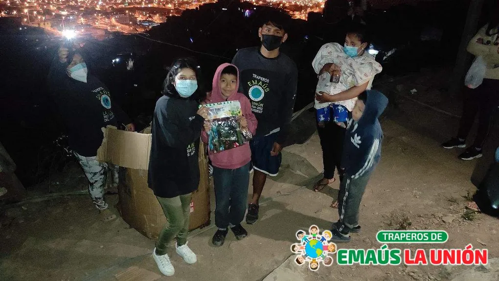 Donar Ropa Usada en Lima: ¡Ayuda y Libera Espacio en tu Hogar!