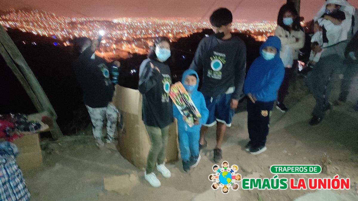 recolección de computadoras usadas en Villa El Salvador