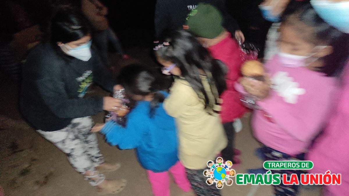 recolección de ropa usada en La Perla