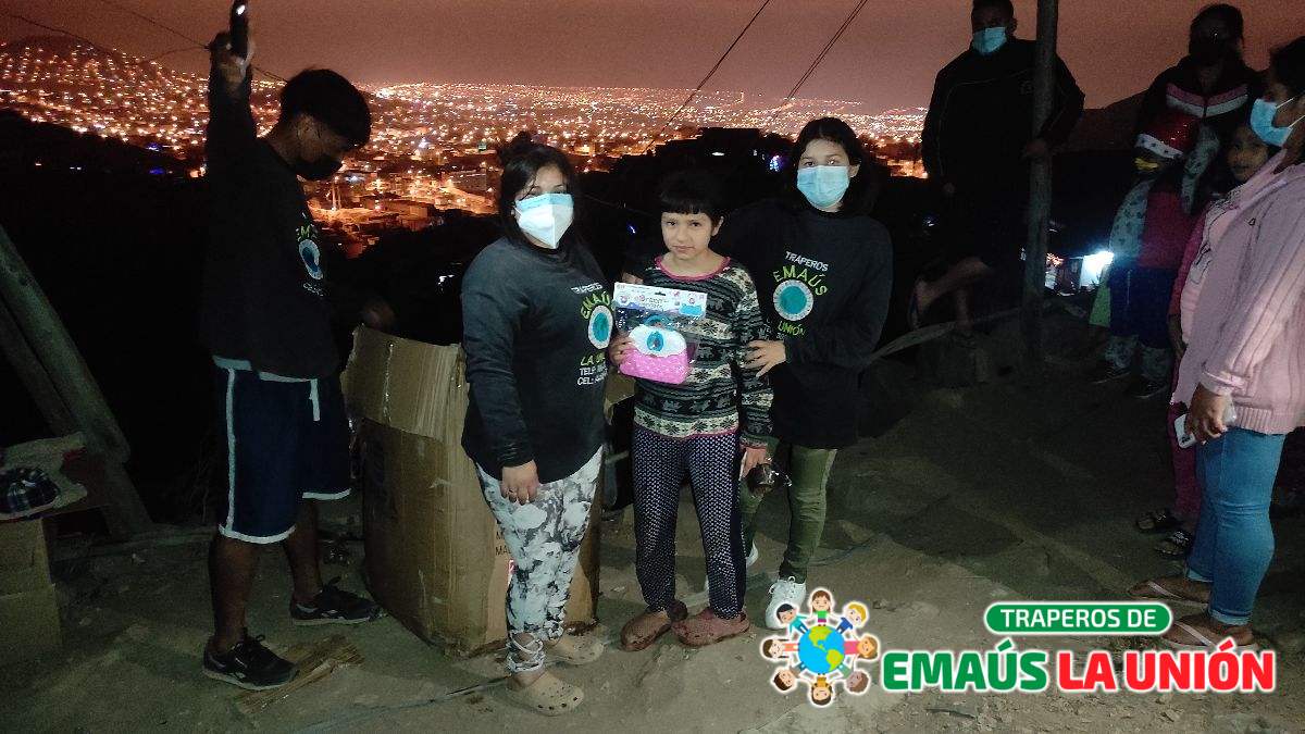 recolección de ropa usada en Punta Negra